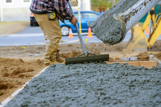 Best Concrete Sidewalk Installation  in Woodlands, CA